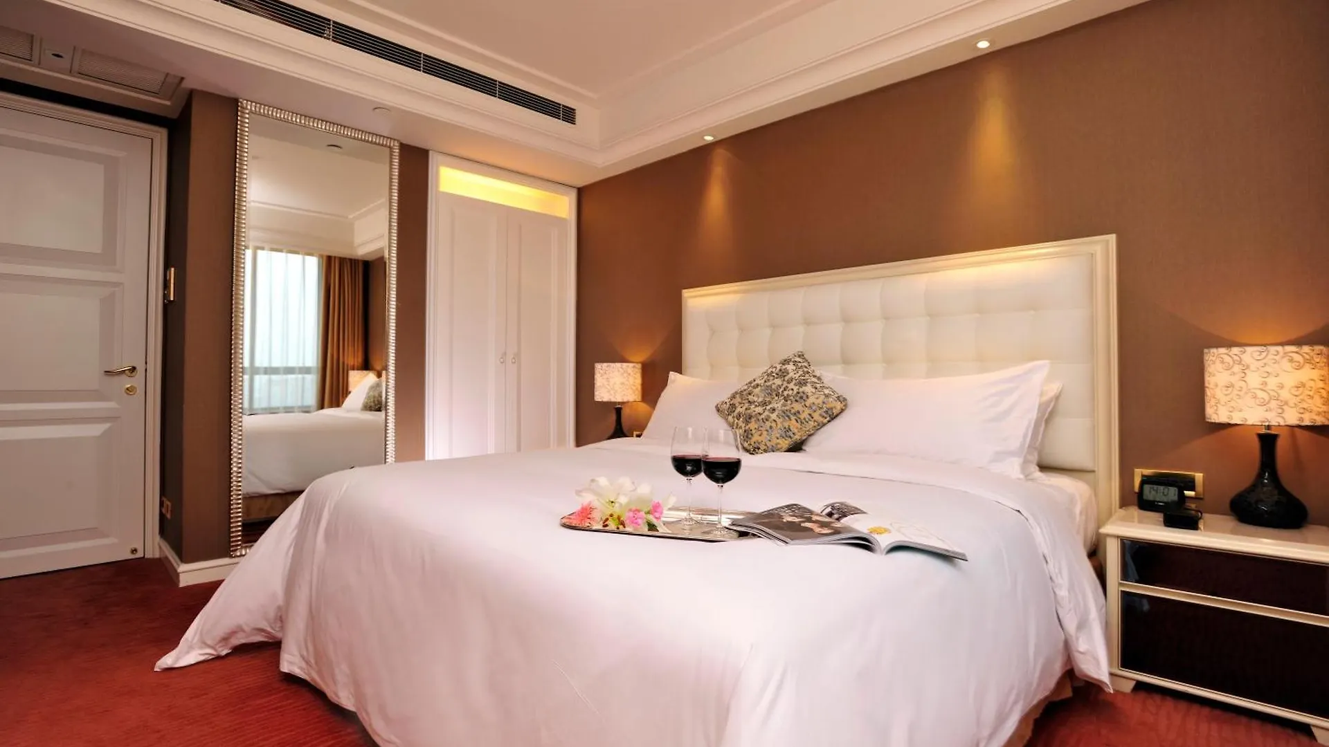 *****  Wealthy All Suite Hotel Suzhou Suzhou  China